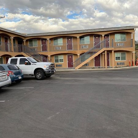 Desert Inn Motel โคโรนา ภายนอก รูปภาพ