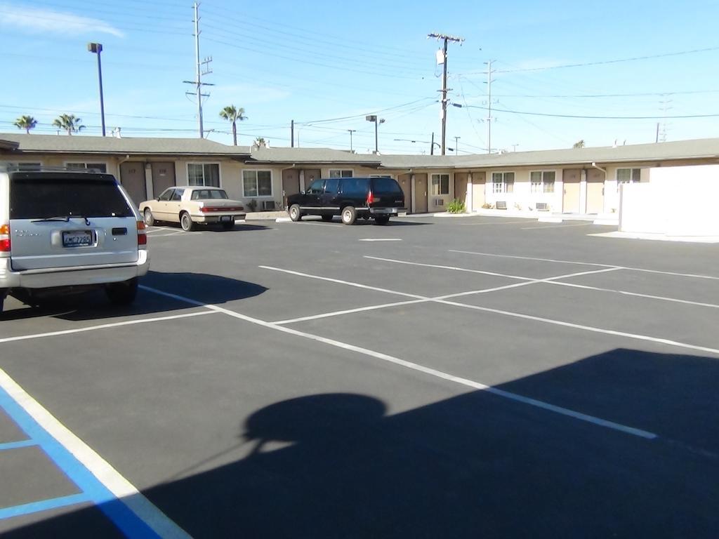 Desert Inn Motel โคโรนา ภายนอก รูปภาพ