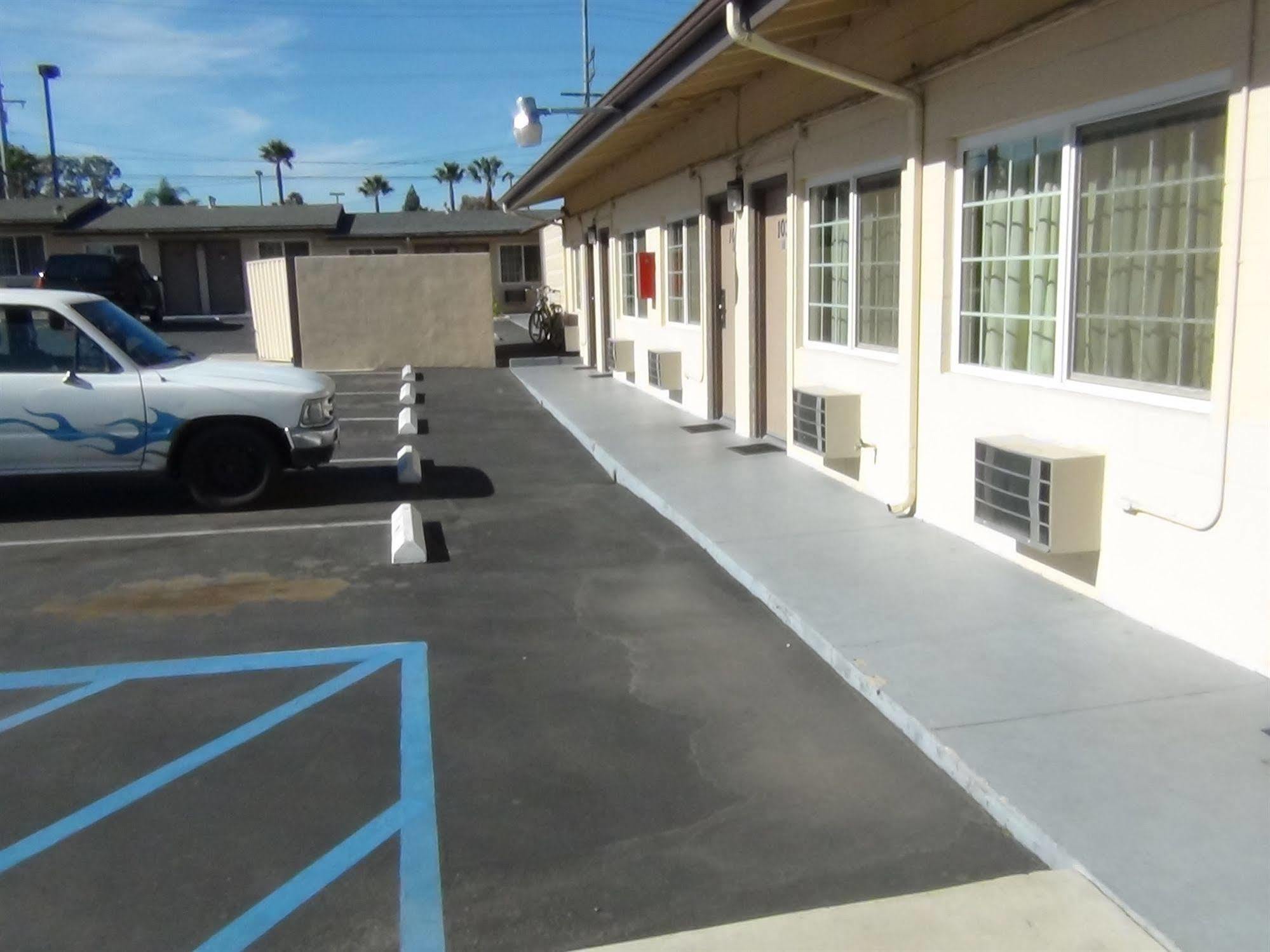 Desert Inn Motel โคโรนา ภายนอก รูปภาพ