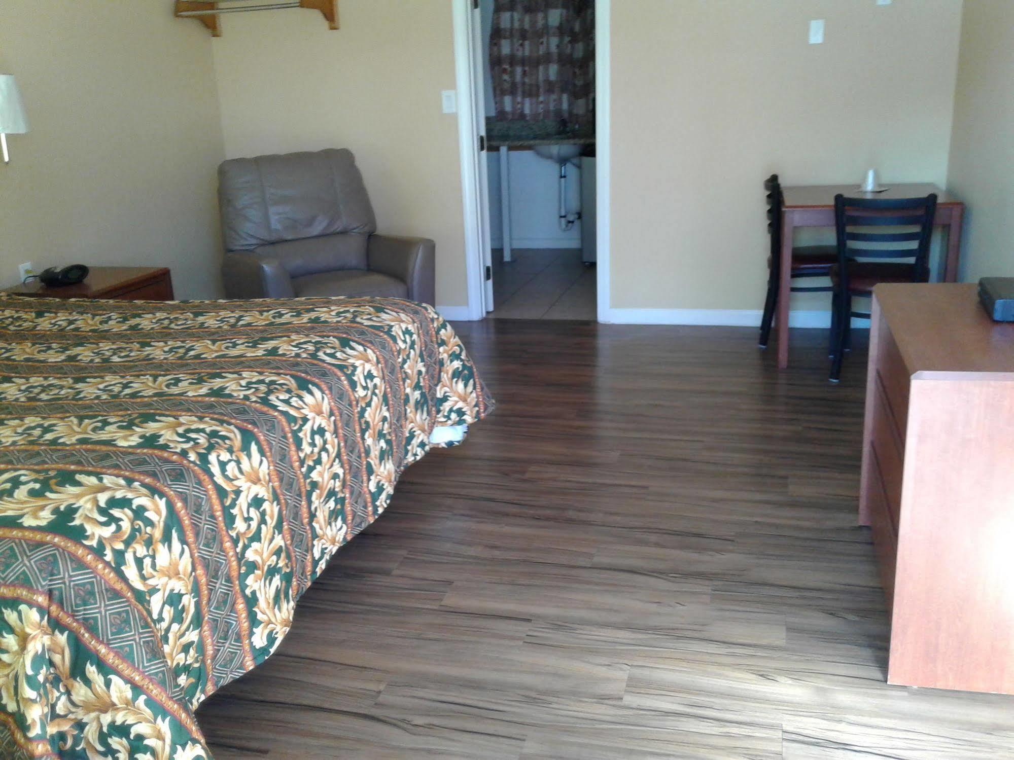 Desert Inn Motel โคโรนา ภายนอก รูปภาพ